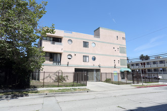 938 S Gramercy Pl in Los Angeles, CA - Building Photo - Building Photo