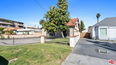 12841 Landale St in Los Angeles, CA - Building Photo - Building Photo