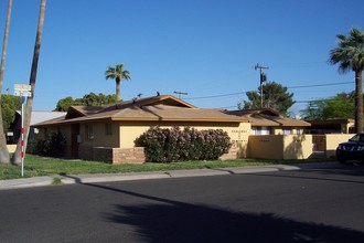 2101 E Osborn Rd in Phoenix, AZ - Building Photo - Building Photo