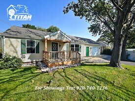 2637 E Shore Dr in Green Bay, WI - Building Photo