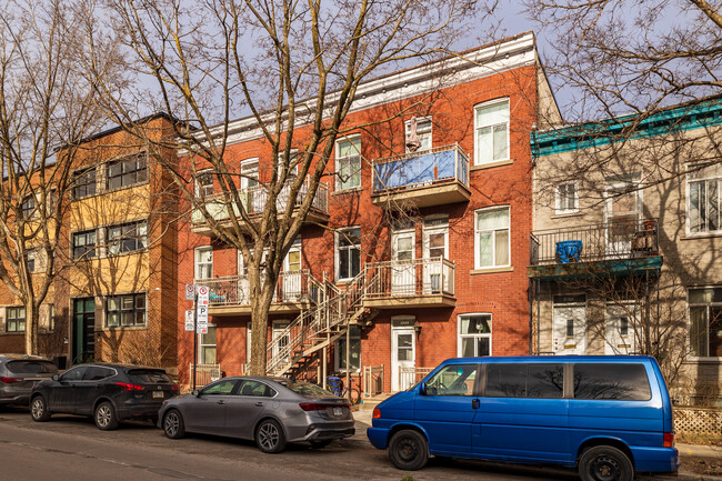 2018-2034 Masson St in Montréal, QC - Building Photo - Primary Photo