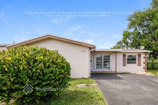 8407 NW 26th St in Sunrise, FL - Building Photo