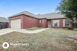 205 Kennedy Dr in Crowley, TX - Building Photo