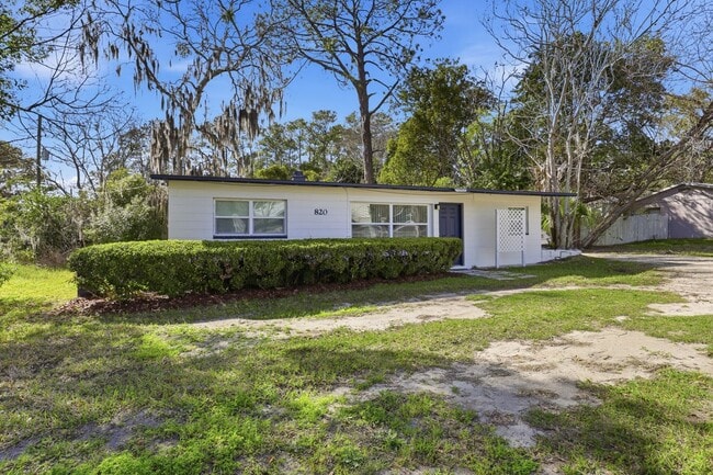 820 NW 55th St in Gainesville, FL - Building Photo - Building Photo