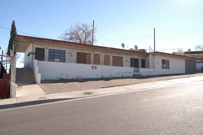 119 Otis in Barstow, CA - Foto de edificio - Building Photo