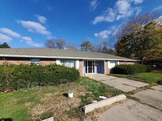 property at 3792 E Beulah Ave