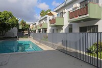 Fairmont Apartments photo'