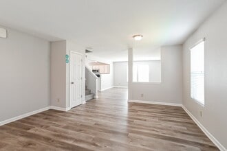 13921 Lawrence Farm Ln in Charlotte, NC - Building Photo - Building Photo