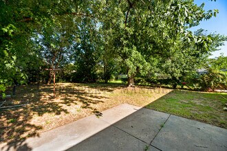 2126 S Vine St in Wichita, KS - Building Photo - Building Photo
