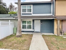 14309 Village View Dr in Tampa, FL - Building Photo