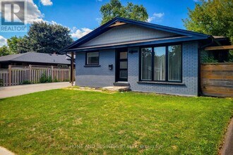 622 Braemore Rd in Burlington, ON - Building Photo - Building Photo