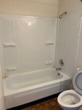 191 Briarwood Dr, Unit 191 in Johnstown, OH - Foto de edificio - Building Photo