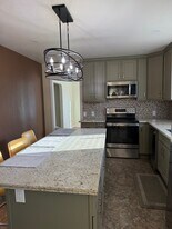 83 E Rosemary Ln in Campbell, CA - Building Photo
