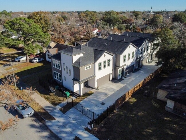 property at 4924 Winnetka St
