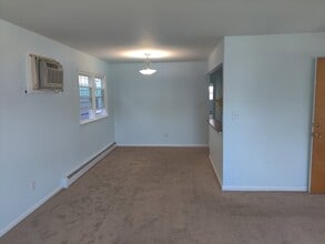 809 Kennedy Blvd, Unit 2nd Floor in Bayonne, NJ - Foto de edificio - Building Photo