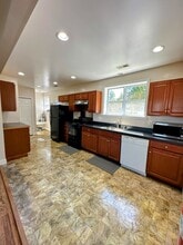 11 W Hawthorne Dr in La Plata, MD - Building Photo - Building Photo