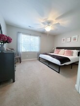 10301 Rougemont Ln in Charlotte, NC - Building Photo - Building Photo