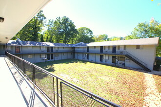 Grahamwood Flats in Memphis, TN - Building Photo - Building Photo