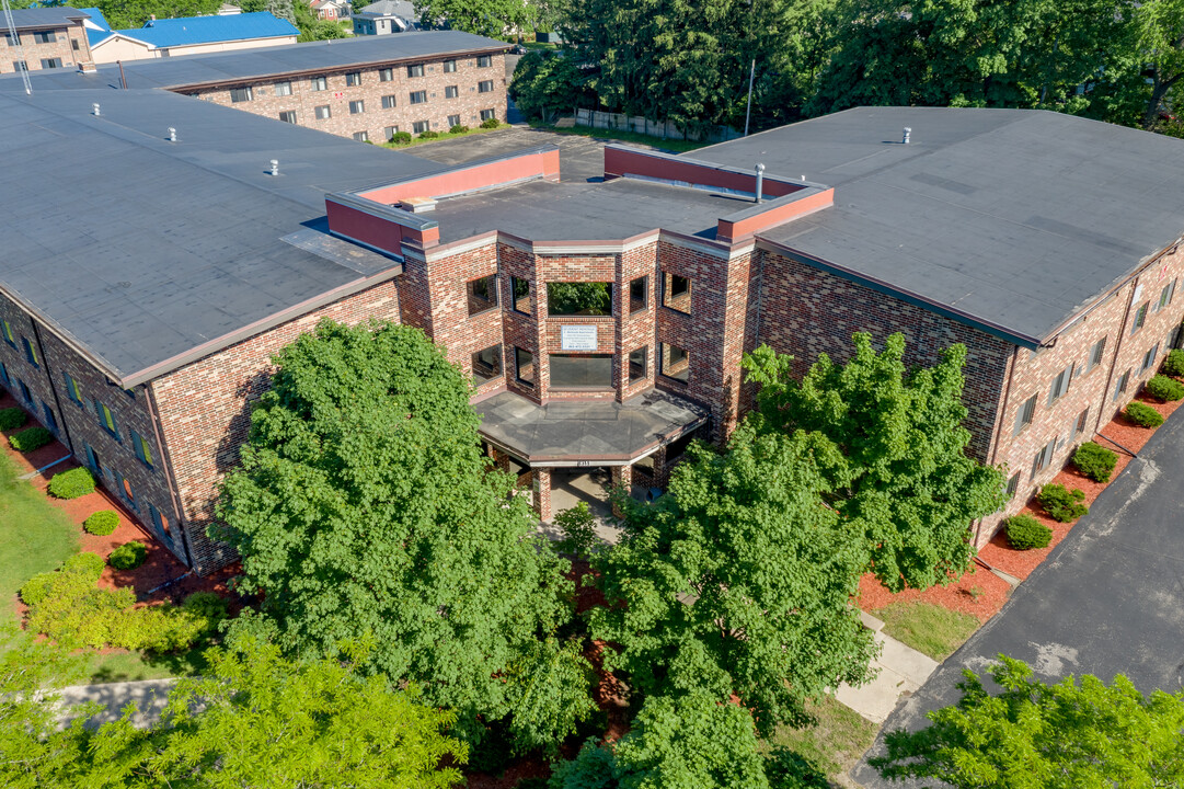 Regent-West Apartments in Whitewater, WI - Building Photo