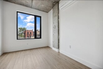 815 Flatbush Ave in Brooklyn, NY - Building Photo - Building Photo