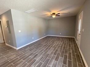 411-411 W Waggoner St in Tullahoma, TN - Building Photo - Building Photo