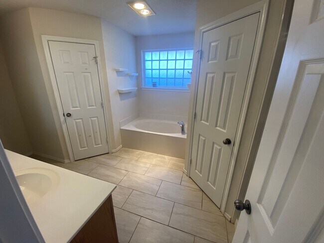 6708 86th St in Lubbock, TX - Building Photo - Building Photo