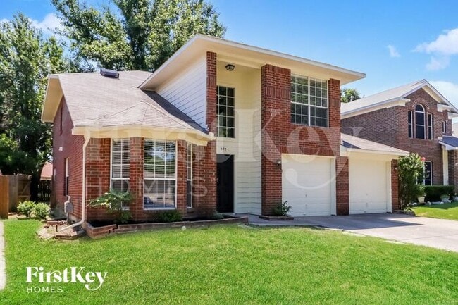 985 Union Dr in Saginaw, TX - Foto de edificio - Building Photo