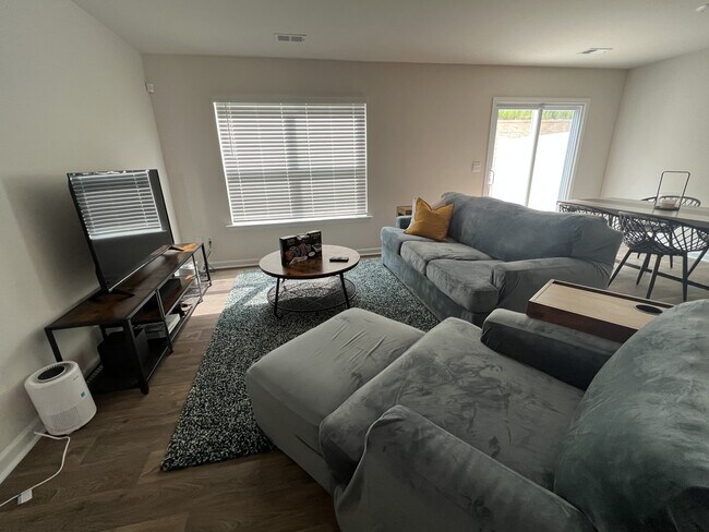 109 Oakmont Valley Trl in Seneca, SC - Building Photo - Building Photo