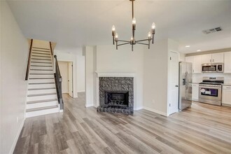 1525 Parkfield Cir in Round Rock, TX - Building Photo - Building Photo