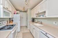 2121 Gulf Shore Blvd N in Naples, FL - Building Photo - Building Photo