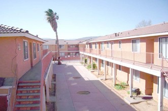 Sonterra Apartments in Palmdale, CA - Building Photo - Building Photo