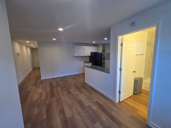 4839 W Dakin St, Unit 1 West in Chicago, IL - Building Photo - Building Photo