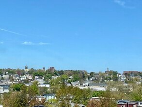 94 Beacon St, Unit #64 in Somerville, MA - Building Photo - Building Photo