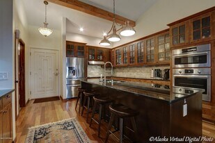333 M St in Anchorage, AK - Building Photo