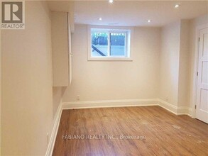 1036 Dovercourt Rd in Toronto, ON - Building Photo - Building Photo