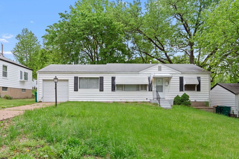 1167 Ashford Dr in St. Louis, MO - Building Photo