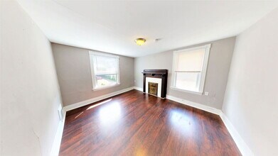 2313 Stratford Ave in Cincinnati, OH - Building Photo - Building Photo