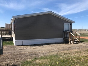 405 4th Ave SW in Belfield, ND - Building Photo - Building Photo
