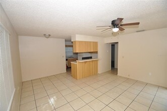 5124 S Dossey Rd in Lakeland, FL - Building Photo - Building Photo