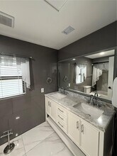 685 NW 14th St in Homestead, FL - Building Photo - Building Photo