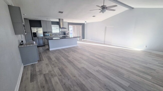 15865 Shatterway Ln, Unit Unit A in Willis, TX - Building Photo - Building Photo