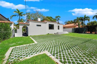 1277 SW 19th St in Miami, FL - Building Photo - Building Photo