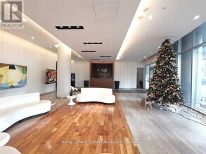 70 Forest Manor Rd in Toronto, ON - Building Photo - Building Photo