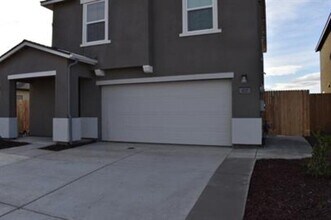 4523 Iris Ct in Merced, CA - Building Photo - Building Photo