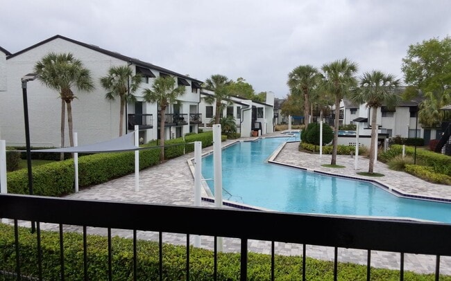 property at 4205 S Semoran Blvd