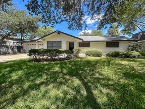 412 Longshadow Rd in Laredo, TX - Building Photo - Building Photo