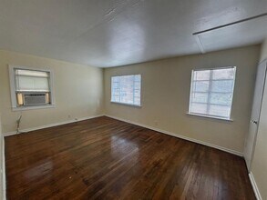 1402 Gustav St in Houston, TX - Building Photo - Building Photo