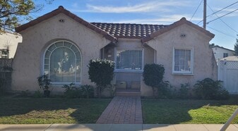2360 Sonoma St in Torrance, CA - Building Photo
