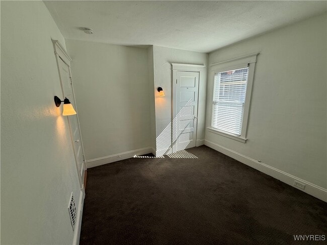 property at 95 Inwood Pl