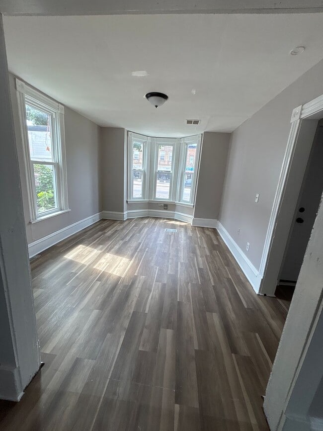 2711 Lyndale Ave S in Minneapolis, MN - Building Photo - Building Photo
